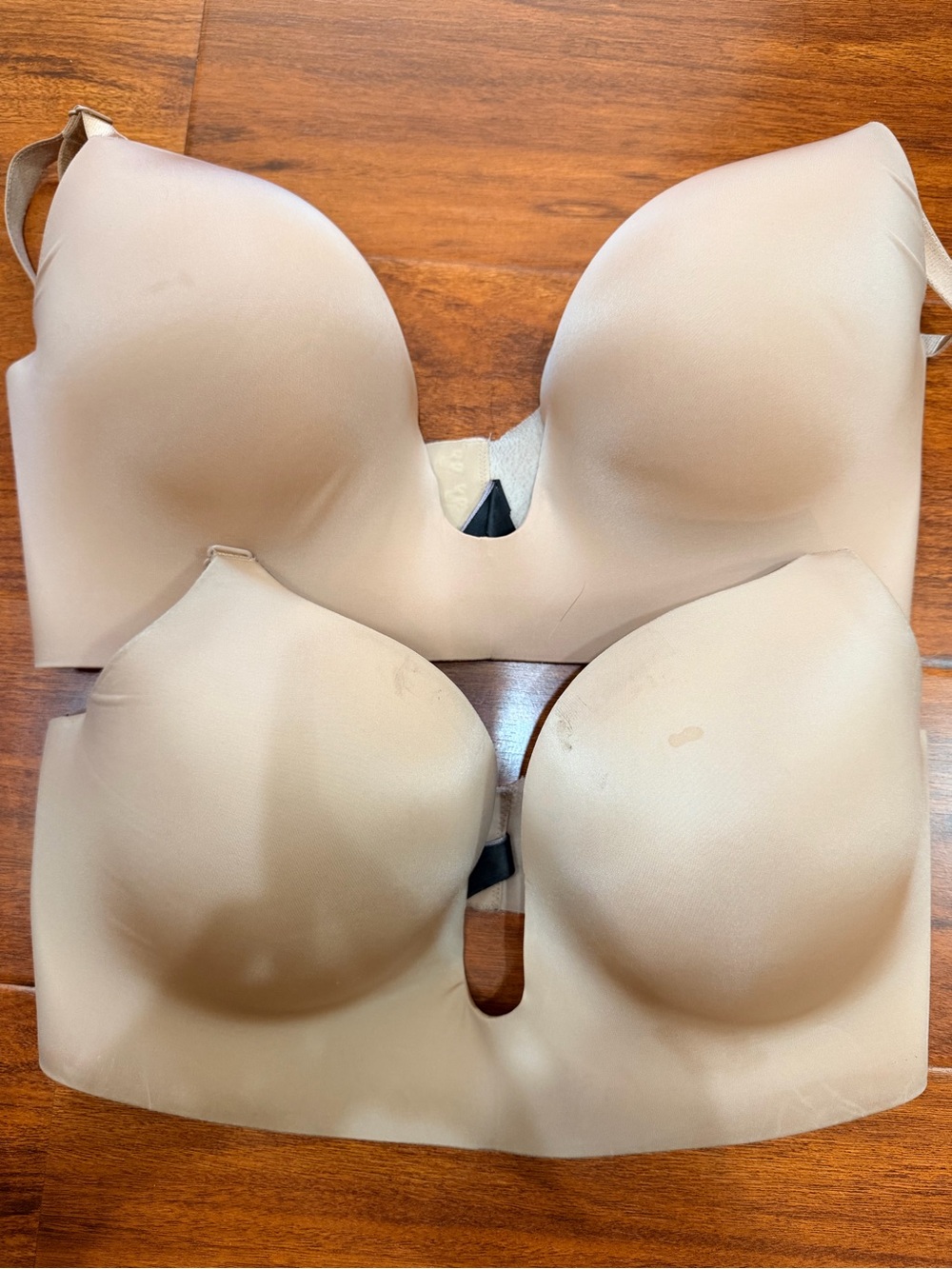 Victoria's Secret invisible plunge wide back Bra 36DD 2pack